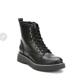 Madden Girl Women's Kurrt Combat Boot / Black Paris / Size 7.5